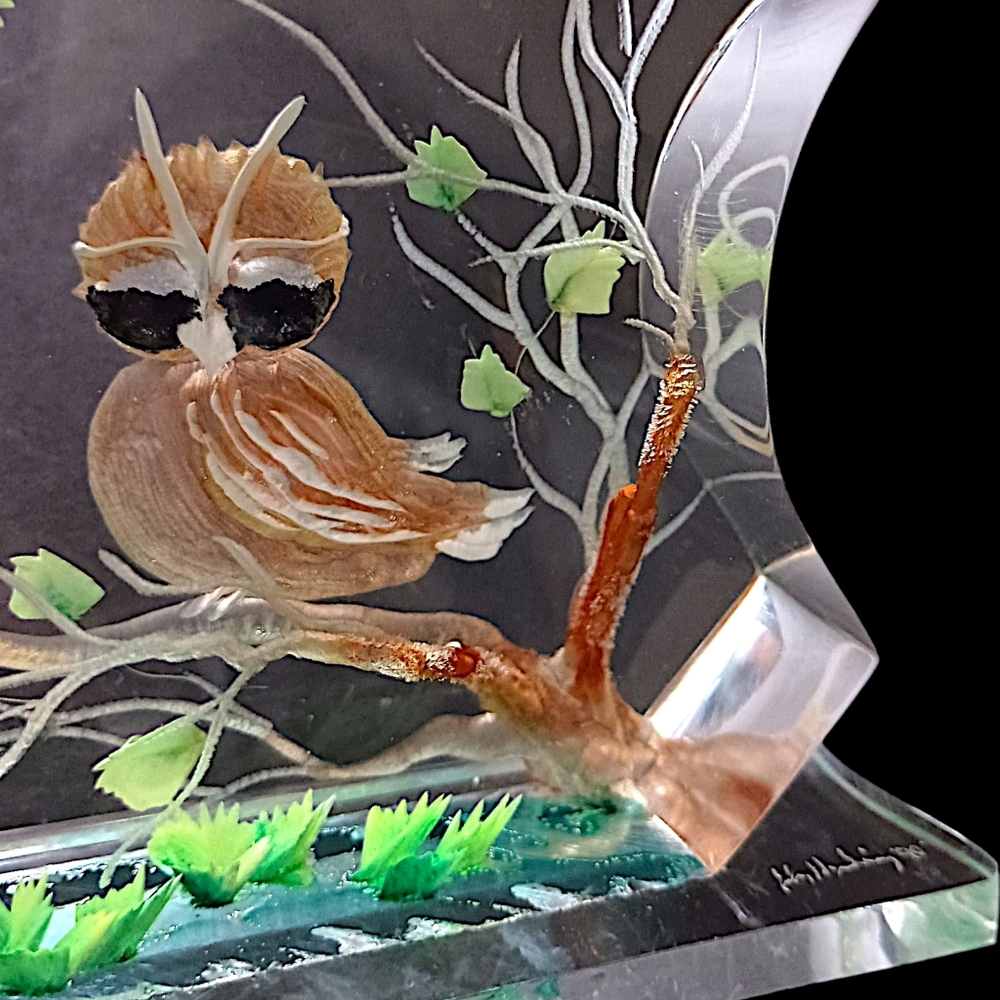 Vintage Lucite Owl Paperweight Sculpture Hand Painted Woodland Bird MCM Decor - Picture 7 of 16
